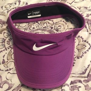 Woman’s Nike visor